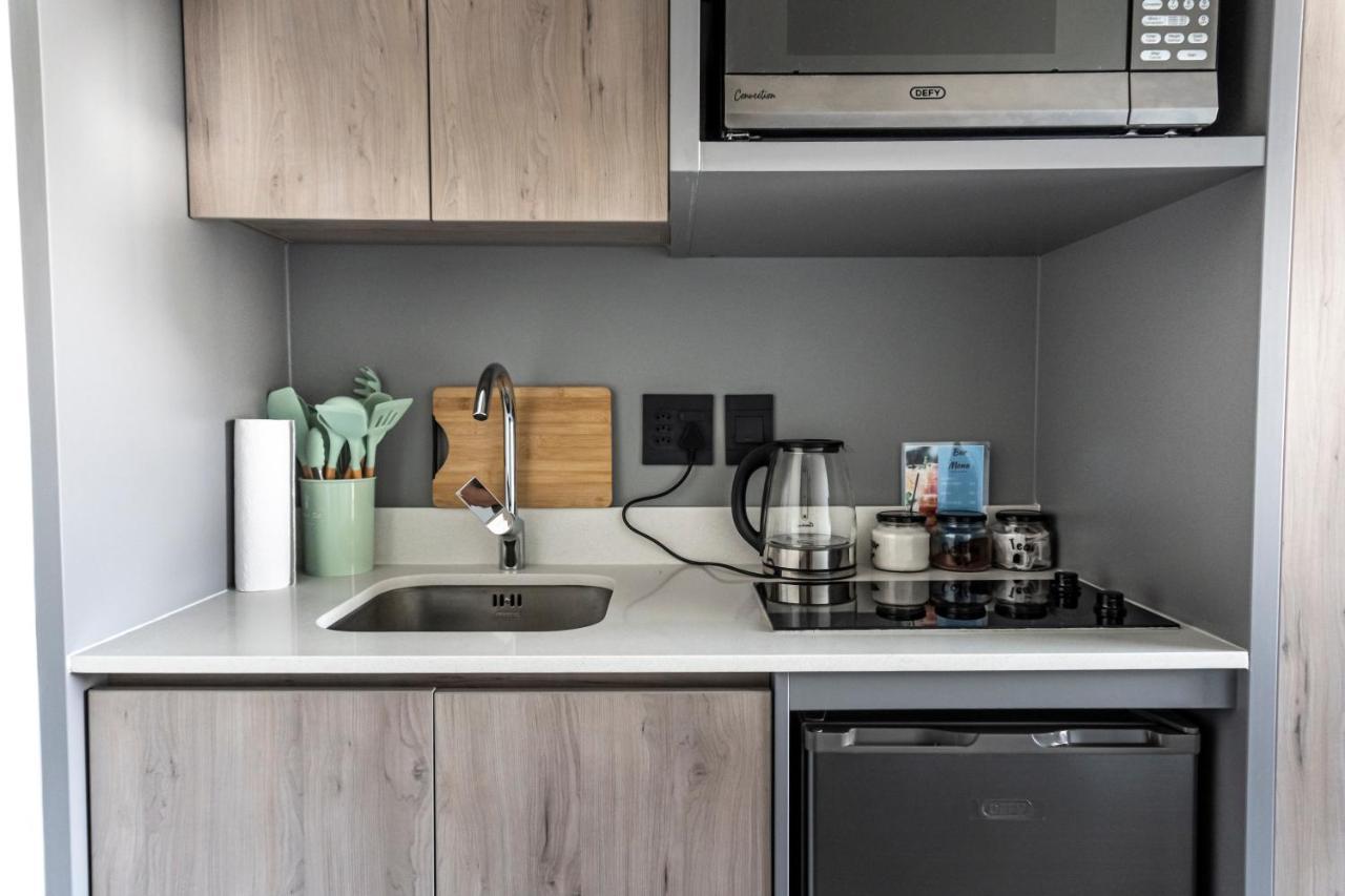 Stunning 1-Bedroom Apartment With Mountain Views Fokváros Kültér fotó